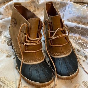 NWOT SOREL Rainboots